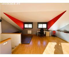 Magnífica casa en venta con jardín, terraza y buhardilla en entorno tranquilo y