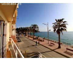 Piso de 4 habitaciones en primera linea de playa, Lloret de Mar.