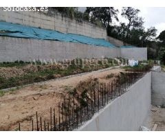 Parcela con proyecto en Aiguaviva Park