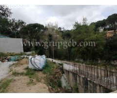 Parcela con proyecto en Aiguaviva Park