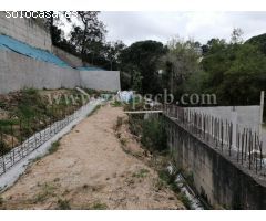 Parcela con proyecto en Aiguaviva Park