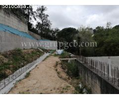 Parcela con proyecto en Aiguaviva Park