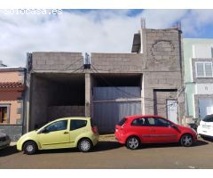 OPORTUNIDAD SOLAR CON CONSTRUCCIÓN EN FIRGAS, ZONA LOS BARRANQUILLOS