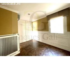 Manresa - Piso reformado de 3 habitaciones y balcón con acabados de calidad
