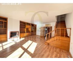 Sant Vicenç de Castellet - Casa de 5 habitaciones con dos terrazas y garaje para