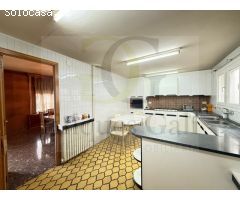 Manresa - Piso único y exclusivo en el centro de Manresa de 5 habitaciones con