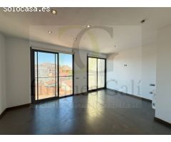 Manresa - Piso tipo loft en Avinguda les Bases con balcón ideal para una persona