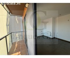 Manresa - Piso tipo loft en Avinguda les Bases con balcón ideal para una persona