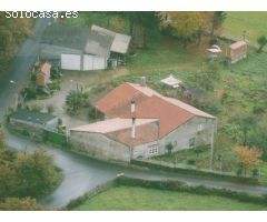 Venta de amplia casa en Prado-Lalín.