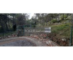 Excelente parcela de 1505 m2 en entorno natural. Vallado