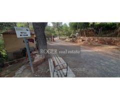 Excelente parcela de 1505 m2 en entorno natural. Vallado