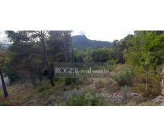 Excelente parcela de 1505 m2 en entorno natural. Vallado