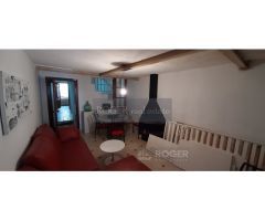 casa amplia , con 2 salidas a 2 calles y patio