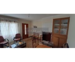 casa amplia , con 2 salidas a 2 calles y patio