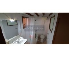 casa amplia , con 2 salidas a 2 calles y patio