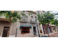 estupenda casa solariega con puertas a las 2 calles , Paseo Perez Bayer y Santo