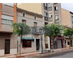 estupenda casa solariega con puertas a las 2 calles , Paseo Perez Bayer y Santo