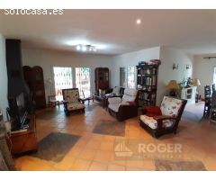 Lujo europeo , Villa en 1 planta , amplia , sana y confortable ¡¡