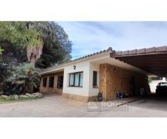 Lujo europeo , Villa en 1 planta , amplia , sana y confortable ¡¡