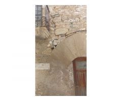 Casa de piedra en Batea