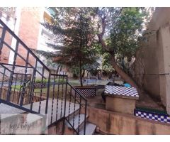 Magnifica Planta Baja Independiente en Casa Regia con jardín
