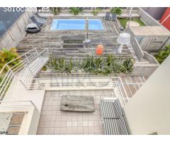 En venta Villa de lujo con piscina de 3 dormitorios en Madroñal