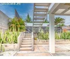 En venta Villa de lujo con piscina de 3 dormitorios en Madroñal
