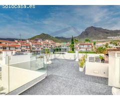 En venta Villa de lujo con piscina de 3 dormitorios en Madroñal