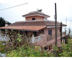 En venta Casa terrera con Finca en la Orotava. La Perdoma