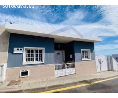 Casa Terrera de 3 dormitorios construida en Parcela de 1.500 m2