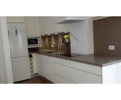 Ático de 2 dormitorios completamente reformado en Alquiler POR MESES en Los