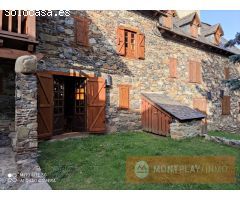 VENTA DE FANTASTICA CASA CON JARDIN DE GAROS.