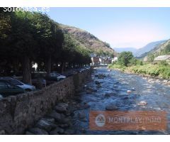 CASA EN BOSSOST CON ALMACÉN, APARTAMENTO Y DÚPLEX