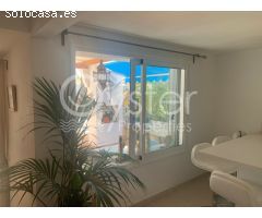 Bungalow de Lujo Reformado en El Porís con Piscina Climatizada, Apartamento
