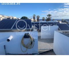 Bungalow de Lujo Reformado en El Porís con Piscina Climatizada, Apartamento