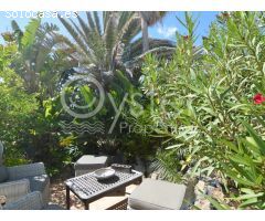 Bungalow de Lujo Reformado en El Porís con Piscina Climatizada, Apartamento