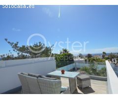 Bungalow de Lujo Reformado en El Porís con Piscina Climatizada, Apartamento