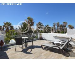 Bungalow de Lujo Reformado en El Porís con Piscina Climatizada, Apartamento