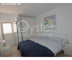 Bungalow de Lujo Reformado en El Porís con Piscina Climatizada, Apartamento