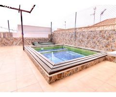 PAREADO CON PISCINA EN EL ALAMILLO