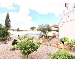 VILLA DE 660M EN CAMPOSOL