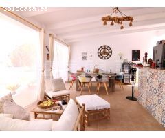 VILLA DE 660M EN CAMPOSOL