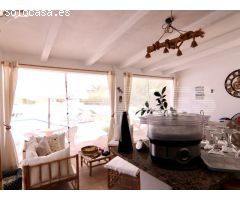 VILLA DE 660M EN CAMPOSOL