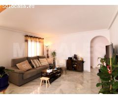 VILLA DE 660M EN CAMPOSOL