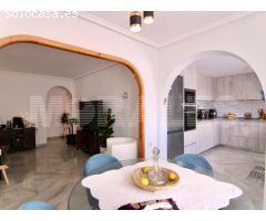VILLA DE 660M EN CAMPOSOL