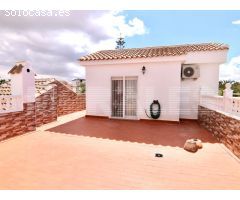 VILLA DE 660M EN CAMPOSOL