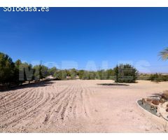 VILLA EN LEYVA con parcela de 10.000 m2
