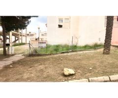 TERRENO EN 4 PLUMAS