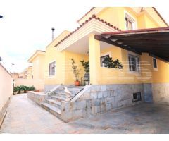CHALET EN LA ZONA DE LA CUMBRE