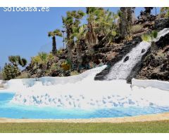 Una exclusiva VILLA en la primera línea del Mar en la zona del Golf del Sur